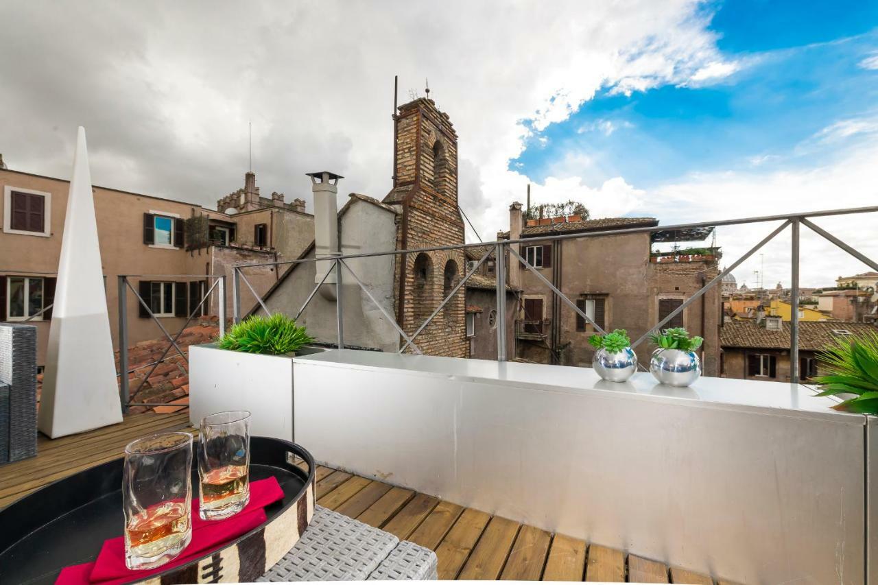 Lejlighed Two Bedrooms With Solarium With View On San Peter Church And Sant'angelo Castle