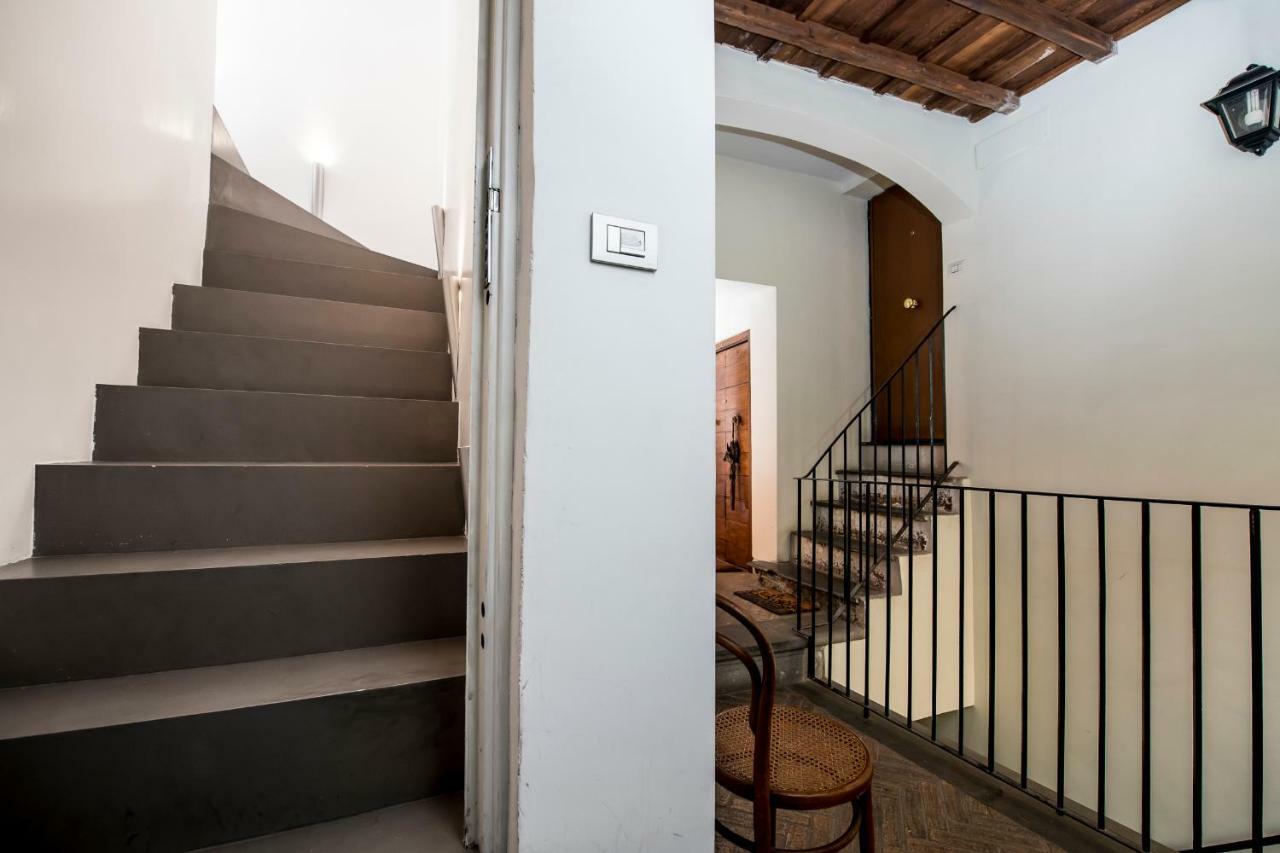 Two Bedrooms With Solarium With View On San Peter Church And Sant'angelo Castle *